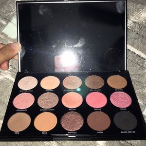 15B BRUNCH BABE EYESHADOW PALETTE